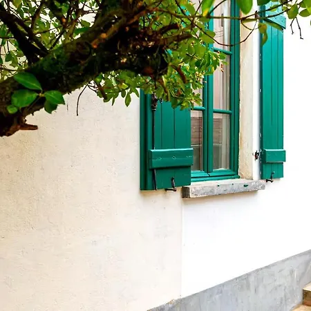 Gare - Cour Petite Loge *