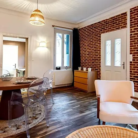 Gare - Cour Petite Loge 아파트 디종